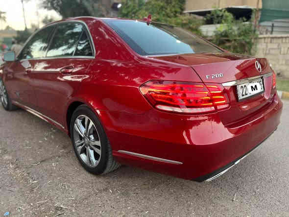 السلام عليكم ( تحفه جديده جدا )
مارسدس E200  خليجي موديل 2016  وكاله كفاله عامه BCM
المواصفات 
🎖️سلايت 
🎖️بصمه ابواب عدد ٤ وبصمه تشغيل 
🎖️كراسي جلد كهرباء (لون ابيض مميز)
🎖️بردات خلفيه وجانبيه
🎖️مرايه كهرباء 
🎖️شفتات ستيرن 
🎖️ويل كب حجم ١٧ 
🎖️بجم زنون 
🎖️صندوق كهرباء حساس  
🎖️تحكم مقود جهتين
🎖️ومواصفات كثيره
ملاحظه / سيرفس كامل تخم تاير ودهونات وفلاتر كله جديد تراي زيرو  
👈الموقع / بغداد الجادريه 
🤝السعر ٢٤٥ ورقه وبيها مجال بسيط 
***********
*********** بغداد
