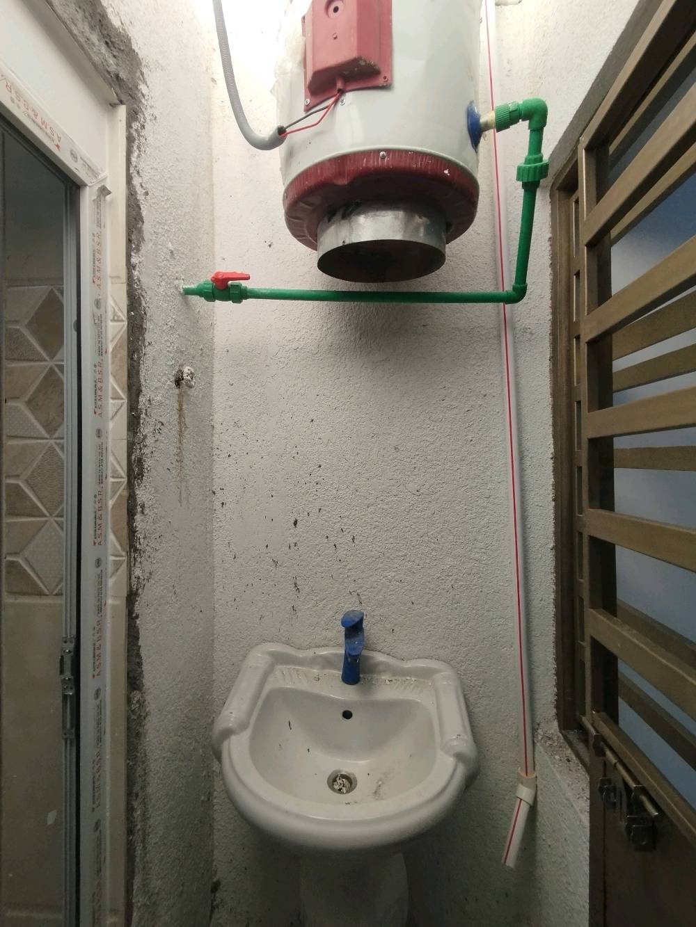 دارين للبيع تسليم مفتاح 
مساحه كل دار 100متر سعر واحد 52وقابل للتفاوض 
البناء بلوك كونكريت 

تفاصيل الدار عدد الغرف النوم 2
وا دوانيه
وا وصاله
وا مطبخ 
وصحيات داخلي وخارجيه
معا كراج
معا مغاسل2
معا سخان المياه
معا خلاطات
معا خزانات المياه 2

جنس العقار طابو ملك زراعي 🌴

العنوان البصره 

شط العرب الجزيره 

الفيروزية الجسر الثاني  
 
#السعر 52مليون 

للاستفسار تواصله معنا 
هاتف 📞🇮🇶 ***********