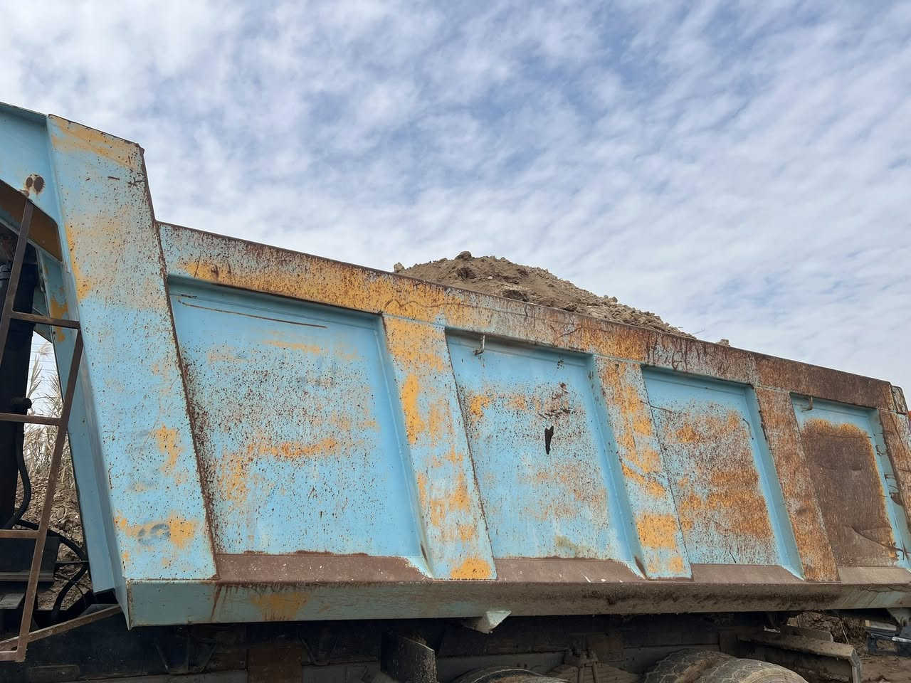 بدي غلاب للبيع سعر 45 وبي مجال ***********
