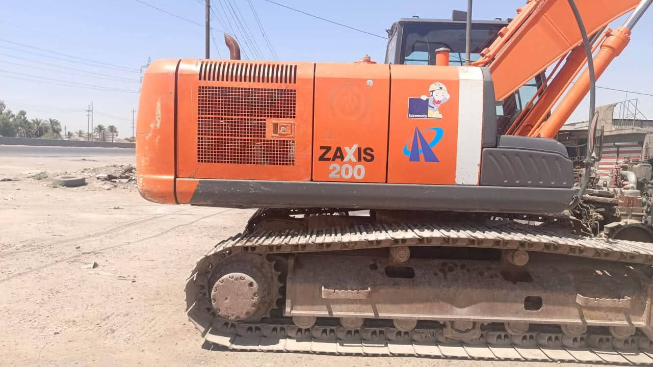 حفار هيتاشي z3  موديل ٢٠١٦ مانفيست. ٢٠١٠ اصل  ٤ سلندر
مامبدل بي اي شي شرط التحويل 
العنوان بغداد 
***********
