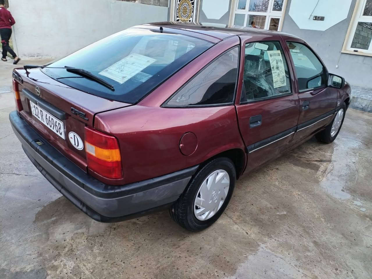 فكتره 92 حجم 18 رقم نينوى انگليزي صار اقل من اسبوع  هزه جديدة صبغ عام درجه اولى حراري شرط بدون معجون فقط دواير  جاهزه من كلشي... شرط التحويل والوكالة.. السعر 43 مكان الموصل ايسر.. شرط بالحقيقه احلى من مكالف بل نشر الصور***********كورك *********** اسيا
