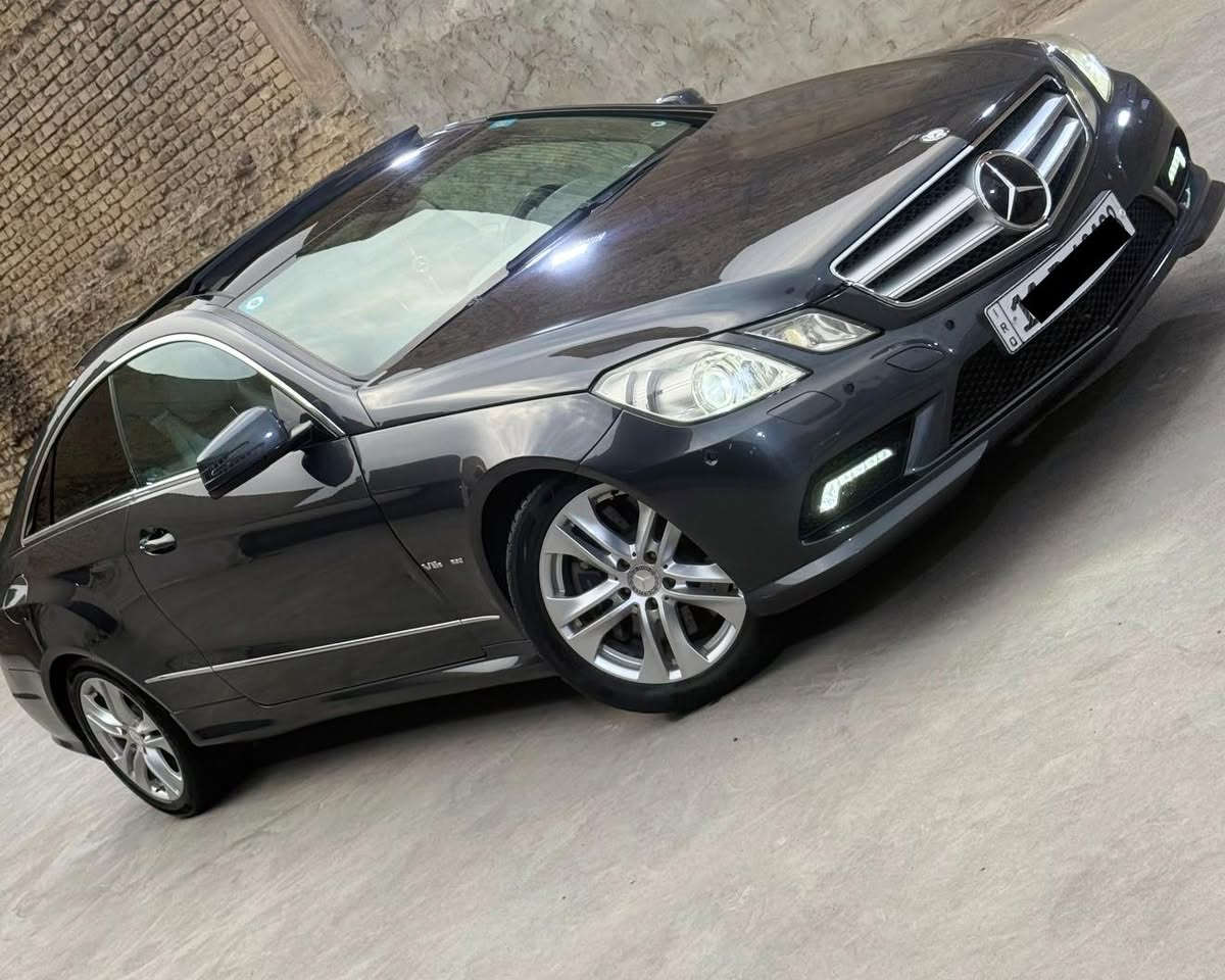 مارسدس كوبيه E550 AMG
الموصفات:♦️
١-فتحه 
٢-كشنات كهرباء 
٣-ستيرن كهرباء تدفئه 
٤-اشاير مري
٥-كشنات خزن ميموري
٦-قطعتين تبريد 
٧-شاشة ماوس
٨-برده خلفية كهرباء
٩-ارقام وسنوية وهزة جدد
١٠-دبشول وبيبان وسترين فايبر كاربون بلاد
فول موصفات كير ومكينه وكهربائيات مكفول كفاله عامة بدون اي نقص  عدا صبغ حزام اثر شخوط للجمالية 
السعر ١٦٨ وبيه مجال بسيط ..◼️
العنوان:بغداد الكاظمية المقدسة◼️
للاستفسار:***********◼️
