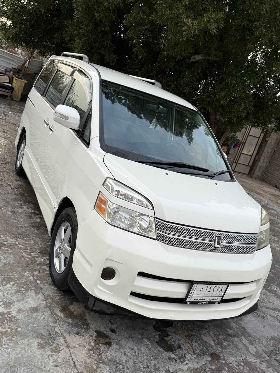 السلام عليكم للبيع تيوتا فوكسي ياباني مديل 2005 اصل رقم بصره تحويل بي وقت سنويه لل27 مشروع وطني سياره كفاله ضربه كصه نقل جثه كفاله جميع الاصوليات سياره حته صبغ مابيه سياره حته الدعاميات البلاديه فول مواصفات S شاشه تحكم ستيرن كامره حساسات تخريج هوها تبريد تلث قطع اشاير بل مرايه مرايات شفط امرايات تنكلب بل بك لايت وبك لايت كرستال بيبان كهربائي وشفط 
جاهزه ماناقصه شي تخم تاير جديد امس شاده مكينه كير جدد باتري جديد سستم سماعات ومضخمات يدات نيكل جاهزه وجديده واحله من الصور السعر 98 وبيه مجال هـ *********** عنواني بصره الحيانيه
