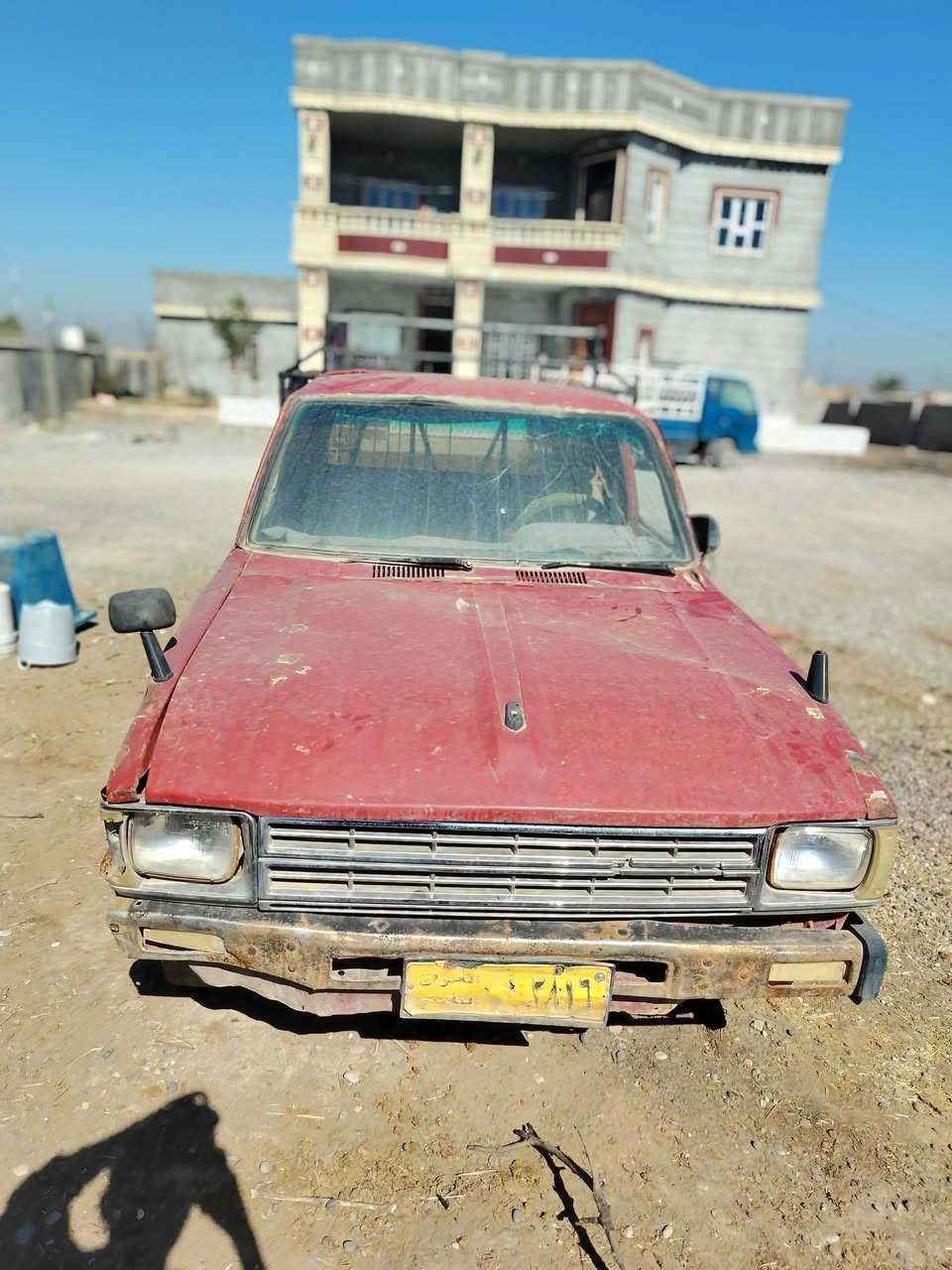 السلام وعليكم بيكم للبيع موديل 82 رقم التميم شرط لتحويل محرك شرط لا صرف  ولا بخار  السعر 16 وبيها مجال ***********
