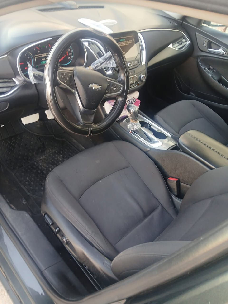 السلام عليكم
ماليبو 2018 فول واحد على واحد 
محرك 2000 تيربو 
حادث بنيد فقط 
سياره جديده ومانقصها شس 
مكان اربيل 
رقم سليمانيه تحويل او وكاله 
الاتصال ***********
