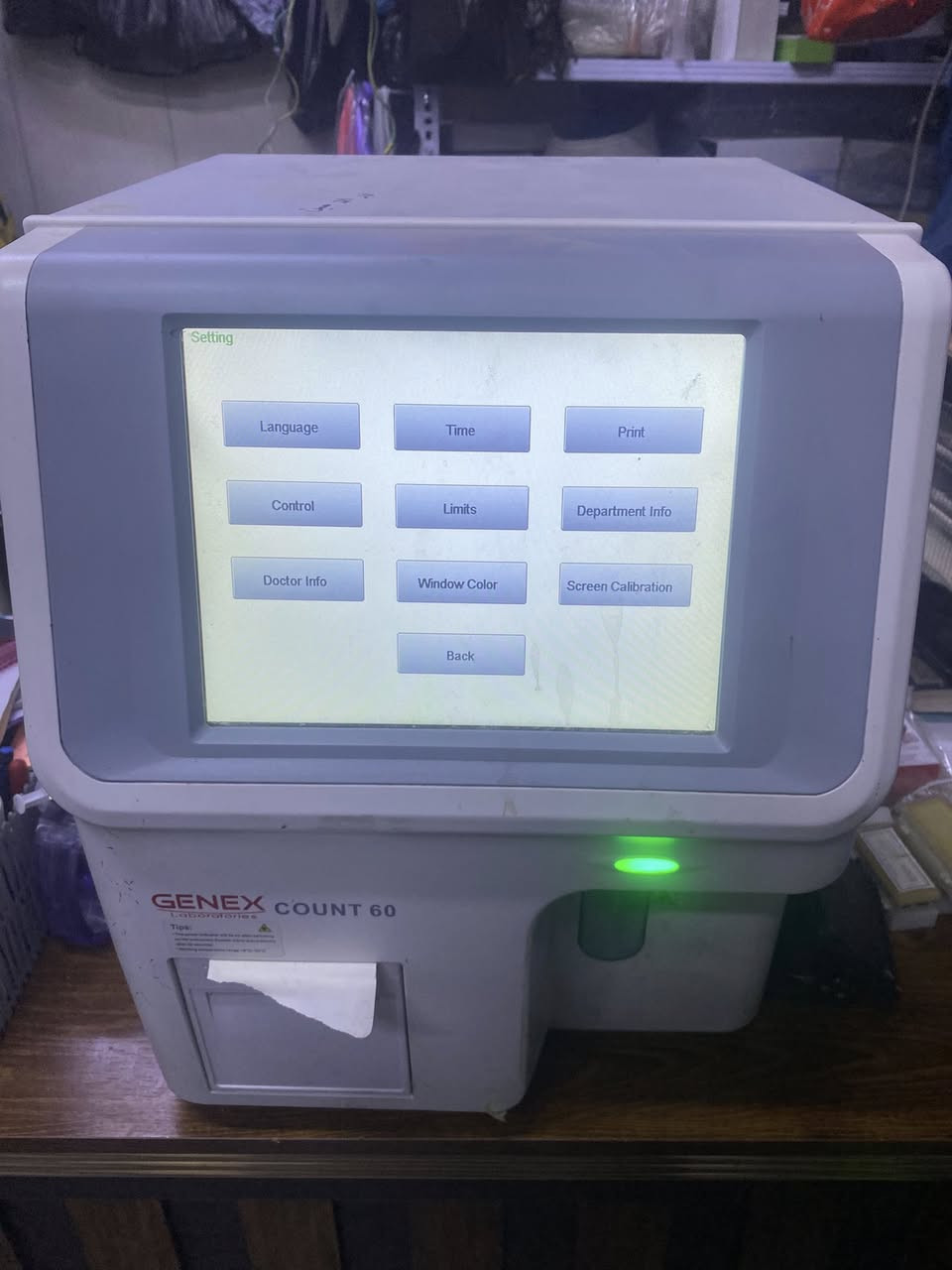 يوجد اجهزه طبيه ومختبريه واثاث طبي لتواصل على واتساب ***********
