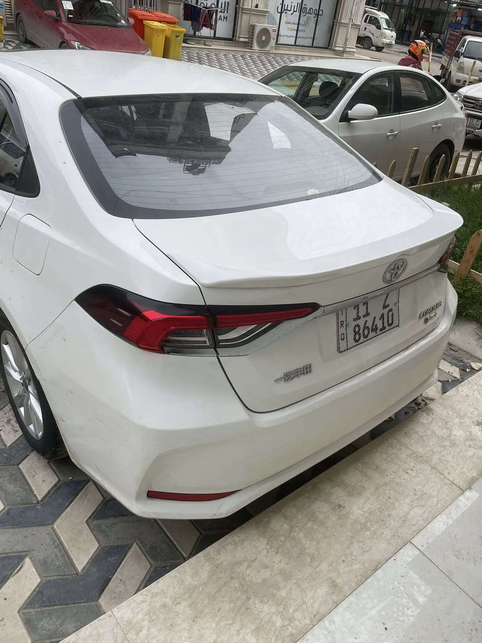 سلام عليكم 
كورلا موديل 2025 هايبرد 
ماشيه 22km 
مكفوله بيها بس طخه بالكنر بين تاير ولباب موضح صورتا لباقي كدامكم 
مكان بغداد شارع فلسطين 
استفسار ***********
