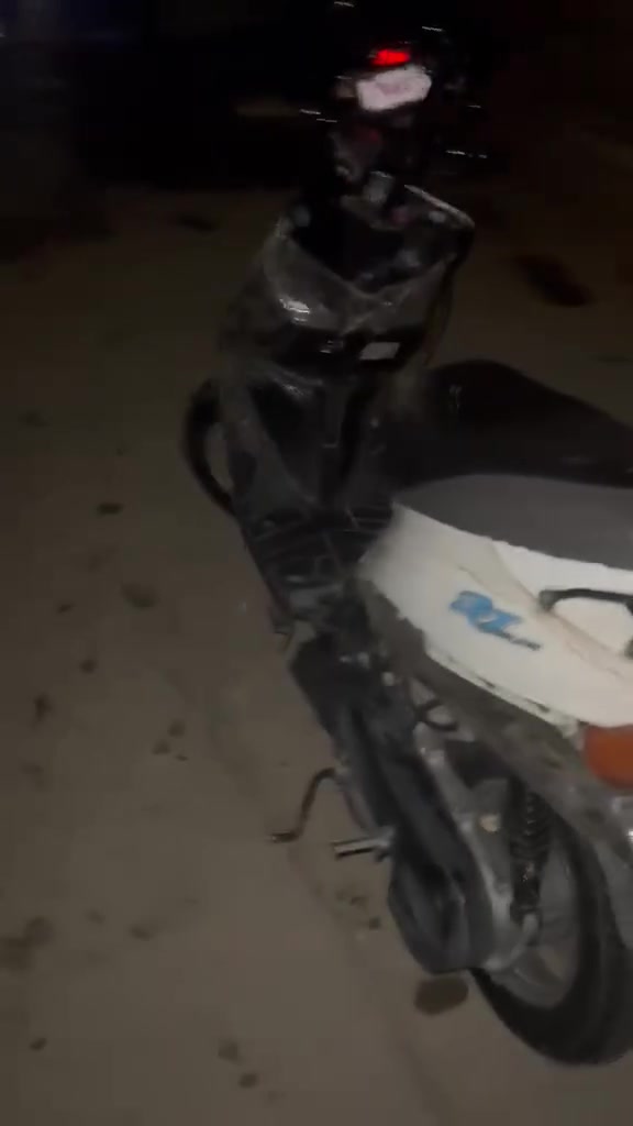 سلام عليكم دراجه للبيع بيجي مشي خير من الله ما ادري مفتوحه ما مفتوحه بس كلولي ما مفتوحه لسعر ميتين بيها مجال حك لجيه مكان ناصريه مركز


**إذا كنت صاحب هذا الإعلان وتريد حذفه لأي سبب، رجاءا أرسل رسالة إلى الدعم الفني**