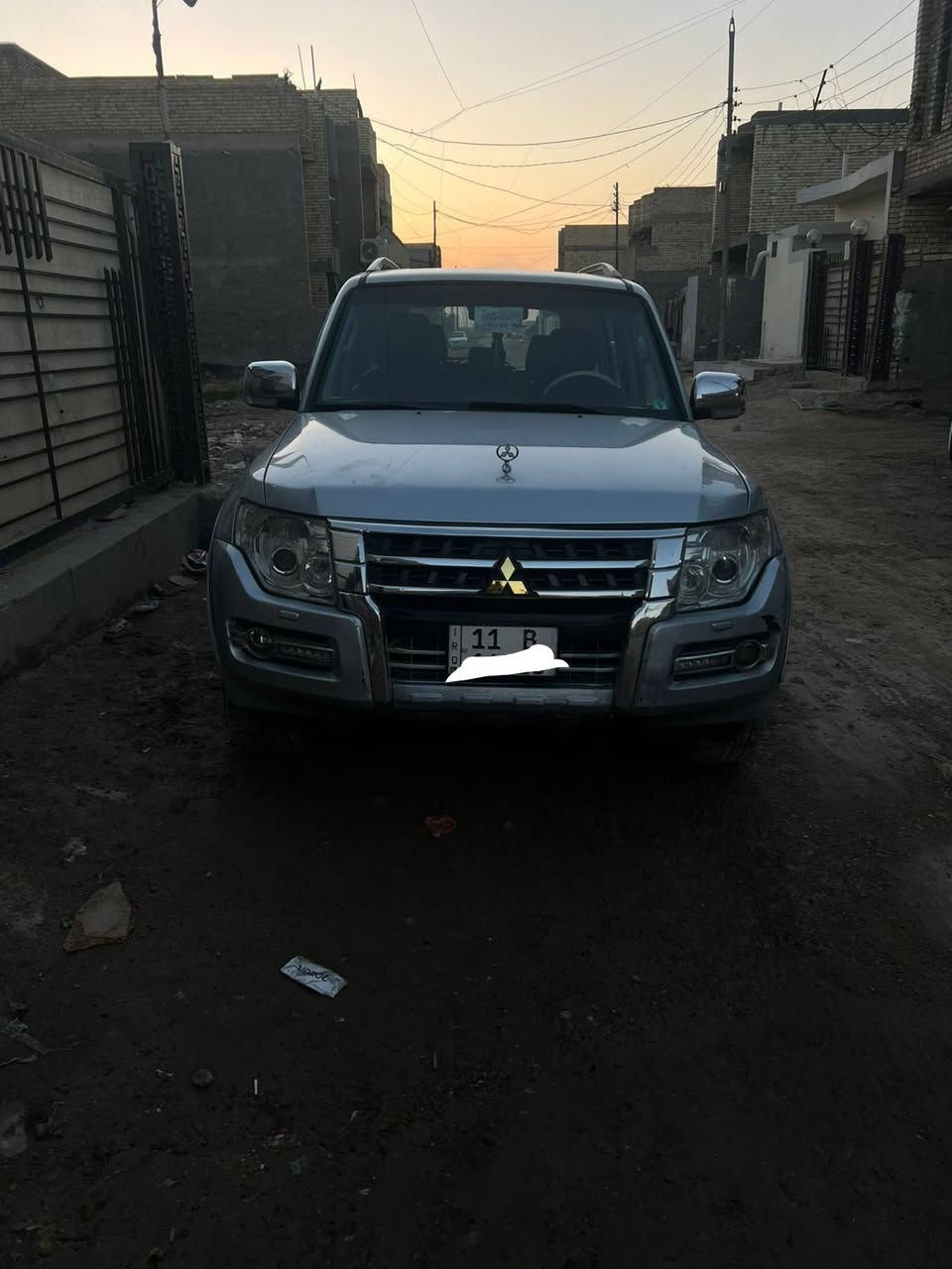 سلام عليكم سياره باجيرو ٢٠٠٨مصبوغه حزام تخم تايرجديد تبريد ثلج كيرومكينه مكفولات السعر شده وخمس ورقات سيارة وارد أمريكي منضومه زنون سيارة خير من الله الاتصال على هذا الرقم ***********
