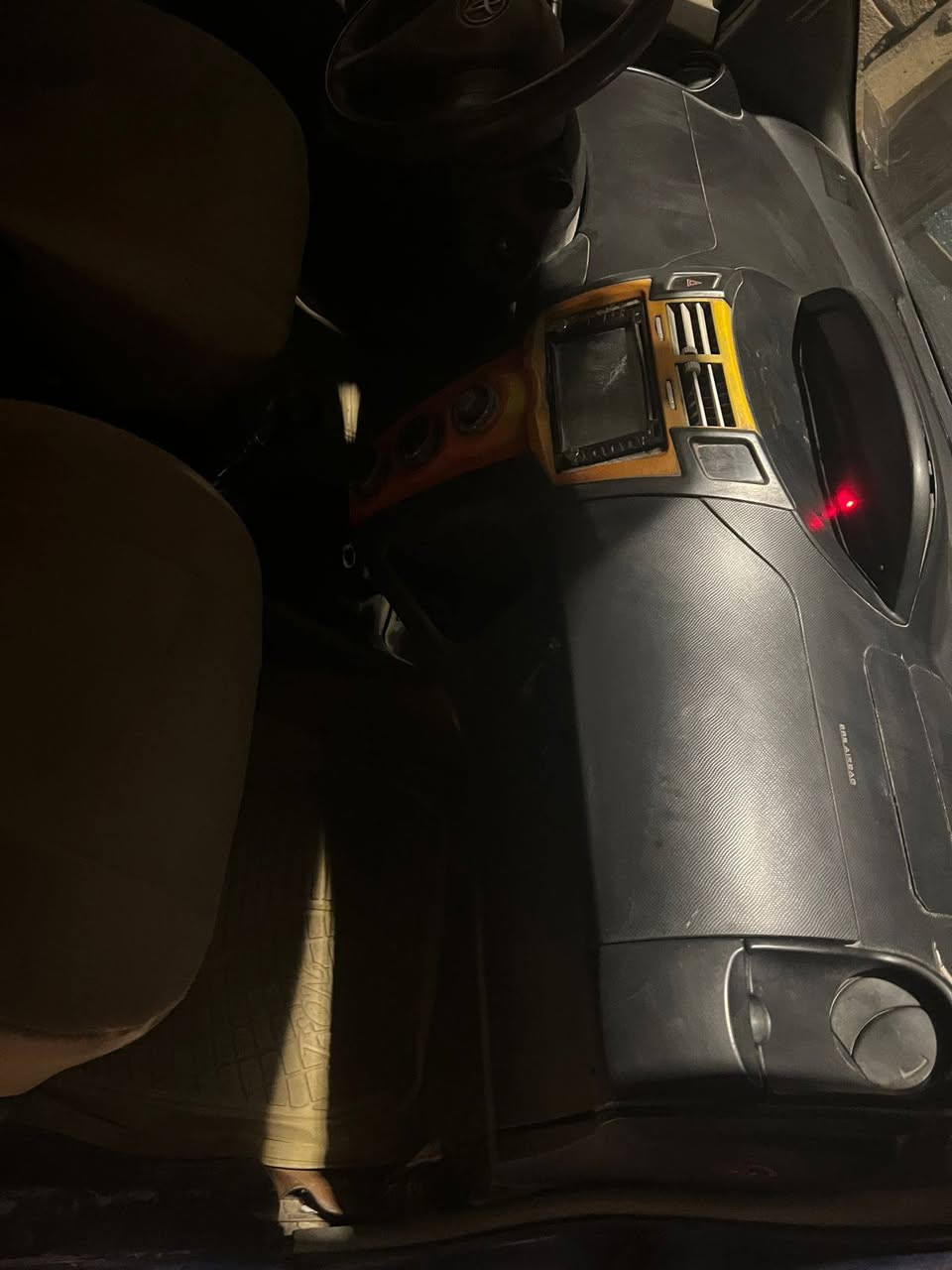 تويوتا يارس مديل 2008 كير مكينه نضيفات حداديه 30/100 مصبوغه عام خصوصي. السياره مال بيت يرادلها تعديلات شوي السعر 50وبيها مجال مكاني البصره ابو الخصيب. ***********
