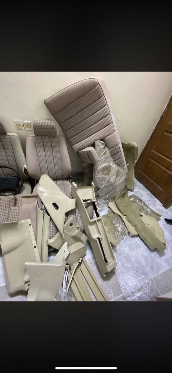 غرفه مال ماردسديس 190 
كامل فقط بدون بطاين امامى 
كامل حتا دشبول موجود كاعيه كامل 
مكان اربيل سعر 3 ورقه و نص 
***********
