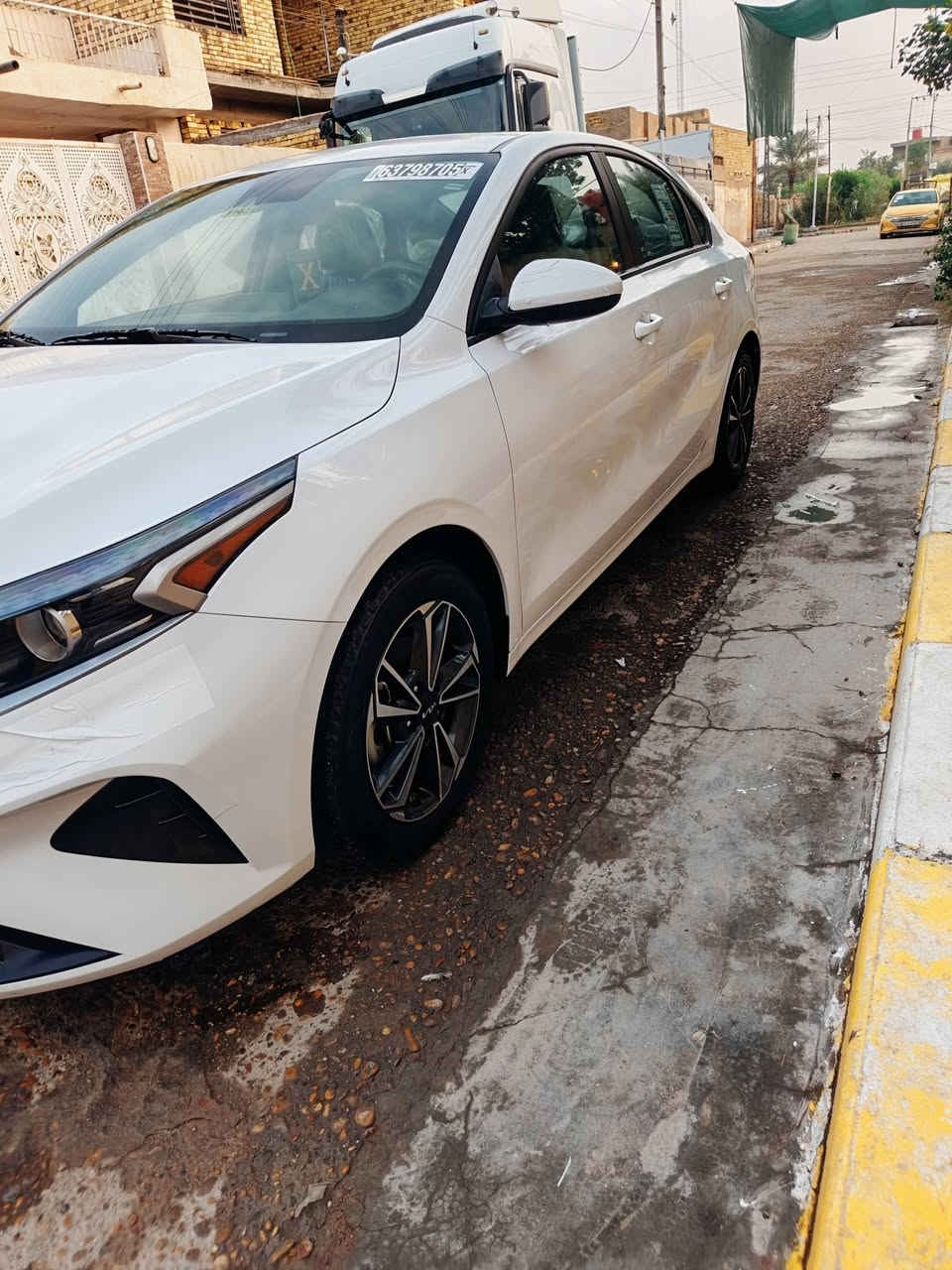 السلام عليكم 
فورتي للبيع موديل ٢٤ 
وارد امريكي 
السياره بدون حادث 
تقرير غرق ١٠٪؜
موصفات نص فول Lx
ماشيه ٧٦ ميل 
السياره جديده وخير من الله
رقم بغداد شهداء وكاله عامه لمشتري  
رارد امامي 
Abs
تحديد مسار 
مكان السياره ميسان 
***********
***********
صور امريكا مرفوقه بلمنشور 
السعر ١٥٨ وبيها مجال قليل
