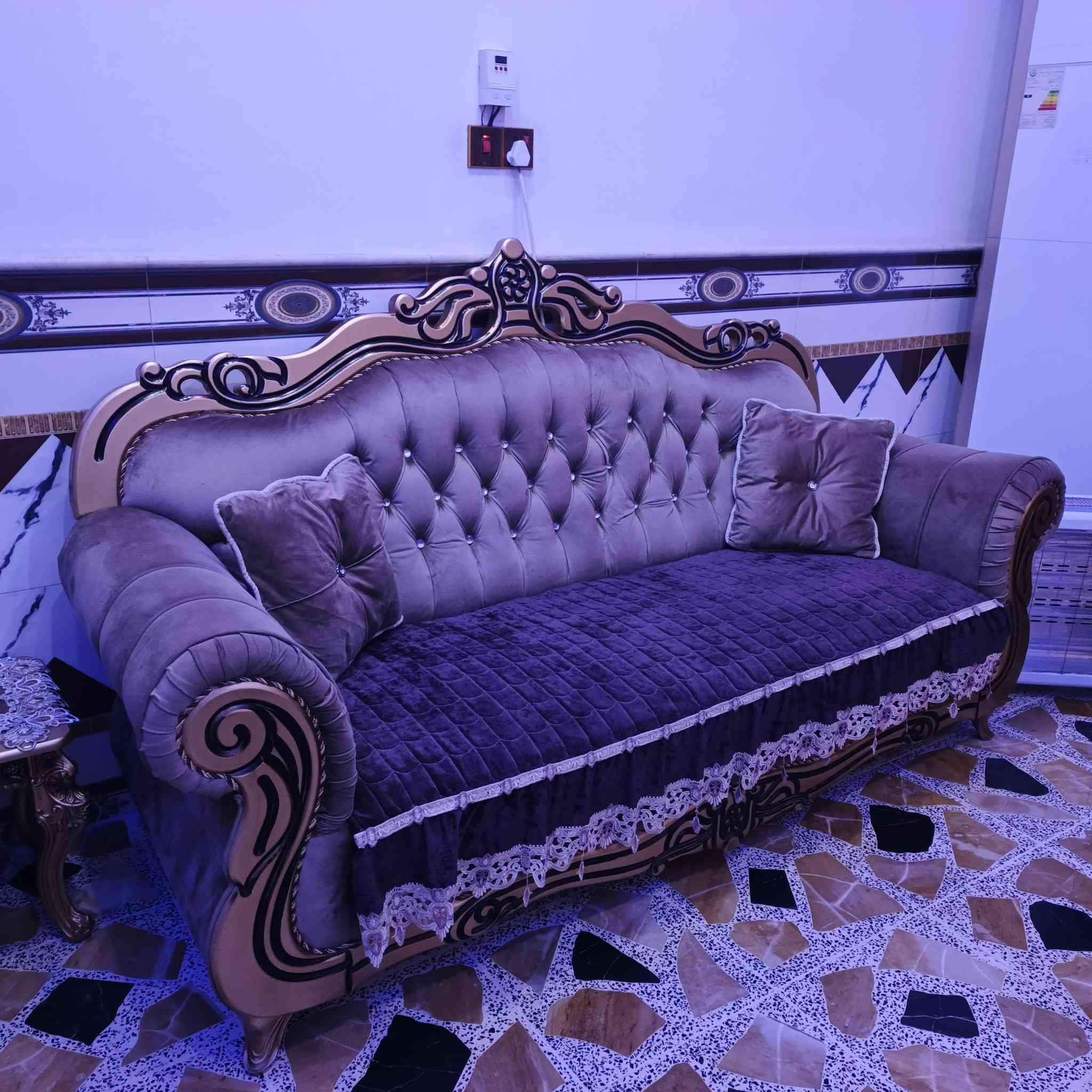 سلام عليكم تخم ايطالي البيع جديد ملكي عنوان شارع العوفيه ***********
