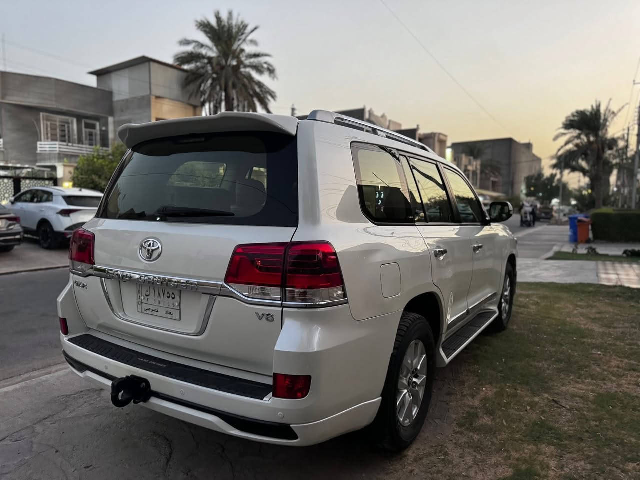 لاند كروز 2016
ماشيه 145 الف كم 
بريم اصل شاشه بالقماره 
GX.R فول مواصفات
6 سلندر
رقم بغداد انكليزي جديد ‼️ ( صور قبل تحديث الرقم ) 
مكفوله كفاله عامه صبغ وتبديل فقط بارد خفيف شبر يم قبغ البانزين 
نضيفه كلش وجاهزه ادامه كامله تخم تايرات جدد كامله 
مكان بغداد 

للسعر او الاستفسار :
***********
