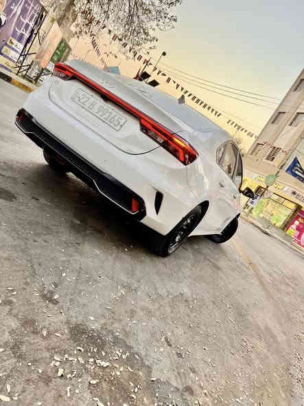 (( بسم الله الرحمن الرحيم ))

سيراتوk3
  موديل 2022
 رقم اربيل باسم شركة ((وكالة عامه باسمي )) تريد تحويل تروحلهم تريد وكاله تخابرهم ويدزولكً وكاله باسمك

مكفولة من كلشي كير محرك صدر تايرات عدى فعصه صغيره بلبنيد على كد اصبعين والباقي مكفول من الجكة الابره

ماشيه ((30 ))الف كيلو

مواصفاتهة. 

بصمه تشغيل 
بصمه ابواب 
فتحه سلايدروف
شحن تلفون واير ليس
صندوق ذكي 
حساسات اماميه خلفيه 
مري شفط 
كشنات جلد ابيض 
لدات ليزريه اماميه خلفيه 
شاشه نفكشن كبيره
هند بريك بصمه 
اوتو هولد 
كروزات وتحكمات وتلفون لاقطات 
اشاير بلمري 
مري قلاب 
تبريد امامي خلفي تدفئه بلكشنات 
مكينه 1500 دبل نوزل 
وباقي المواصفات ناسيهن تجي وتشوف بعينك. 

(( مدوشم الارضيه والصندوك و الابواب والبطاين وداخل الصندوك والدوسات والدشبول والحصان كله تغليف حراري ومحافظ عليهة من الشخطه وبيهة تخم تاير كومهو ياباني اصلي والويل جديد مصار اسبوعين من شديته والدهن والفلاتر وكله توب كلوب ))

رايدهة ب((132)) ورقه بيهة مجال بسيط للشراي 

سياره جديده وموديل وبيضه وماشيه قليل ومرتبهة صارف عليهة وسعره مناسب 
 مكان السياره ((الاعظميه)).  شارع الضباط. 

اتصال فقط 

((***********))
