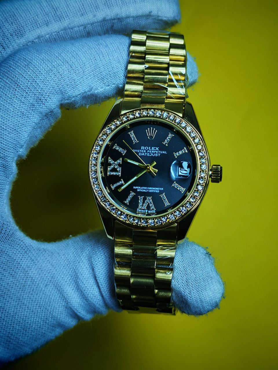 رولكس نسائي – فخامة تثبت حضورها 👑
السعر 29 الف شامل العلبه والتوصيل 
ساعة رولكس نسائية أصل التصميم
✨ نافذ شهري (Date Window)
✨ طلاء ثابت عالي الجودة ما يبهت ولا يغيّر
✨ ضمان سنة كاملة على الماكينة والطلاء
✨ قفل تاج محكم لأمان وثبات أعلى
✨ مختومة بالكامل دلالة الجودة والأصالة
✨ قطعة ثقيلة تحسّسچ بالفخامة من أول لبس
✨ إصدار محدود – مو متوفر بكل مكان

⏱️ تصميم أنيق، قوة أداء، وهيبة رولكس المعروفة
ساعة تليق بالمرأة اللي تحب التميّز وما ترضى إلا بالأفضل 💎

📩 الكمية محدودة – للحجز والاستفسار راسلنا الآن واتساب *********** او ***********
#ساعات#ساعات_رجاليه #ساعات_رجاليه# #رولكس_نسائي
