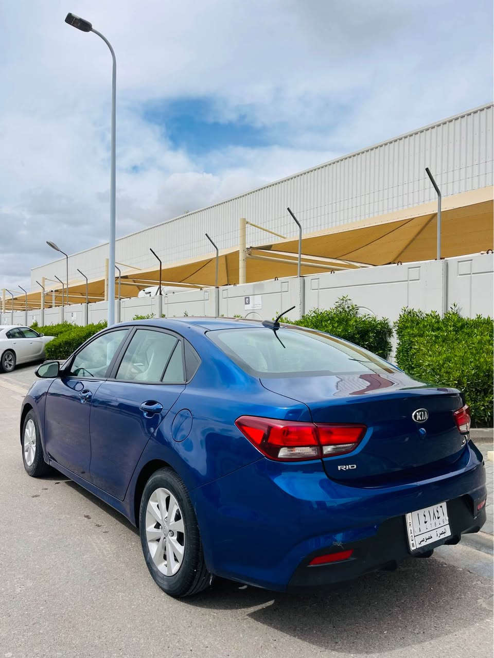 السلام عليكم للبيع كيا ريو موديل 2020 وارد امريكي مواصفات S شاشه جبيره تحكمات فول محرك 1600 دوش سياره حيل جديده استخدام بنيه ماشيه 73 رقم بصره معوقين وهلسنه تخلص حادثهه جاملغ امامي فقط ومبدل والباقي كلهه كفاله السعر 100وهاذا رقم صاحب السياره *********** البصرة, العراق

