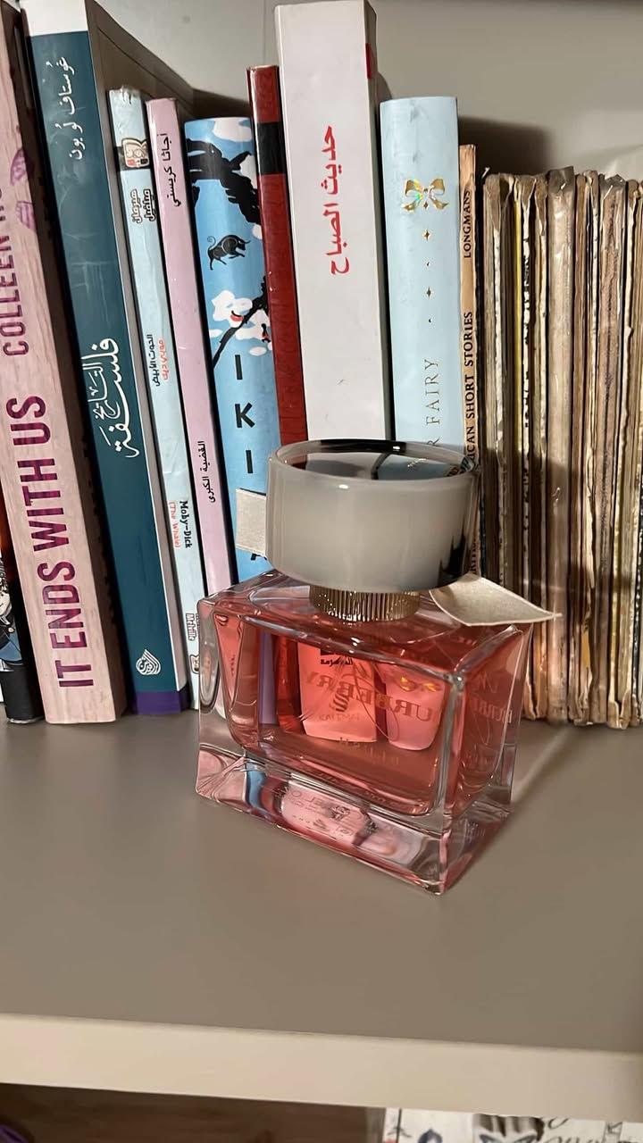 عطر My Burberry Blush 💖
عطر نسائي أنيق وناعم 🌸
رائحة فريش + راقية + منعشة تخبل ✨
مناسب للاستخدام اليومي والمناسبات

🔹 الحجم: 90ml
🔹(ثبات وفوحان حلو)
🔹 صناعة: ألماني 🇩🇪
🔹 درجة أولى / أصلي 100%

✨ مميزاته:
 • رائحة أنثوية جذابة جدًا
 • فوحان واضح بدون ما يكون مزعج
 • ثبات ممتاز خصوصًا بالجو المعتدل
 • خيار مثالي للبنات اللي يحبون العطور الناعمة

💰 السعر: (80,000)
📍 متوفر تسليم بغداد والمحافظات

📩 للحجز والاستفسار خاص


**إذا كنت صاحب هذا الإعلان وتريد حذفه لأي سبب، رجاءا أرسل رسالة إلى الدعم الفني**