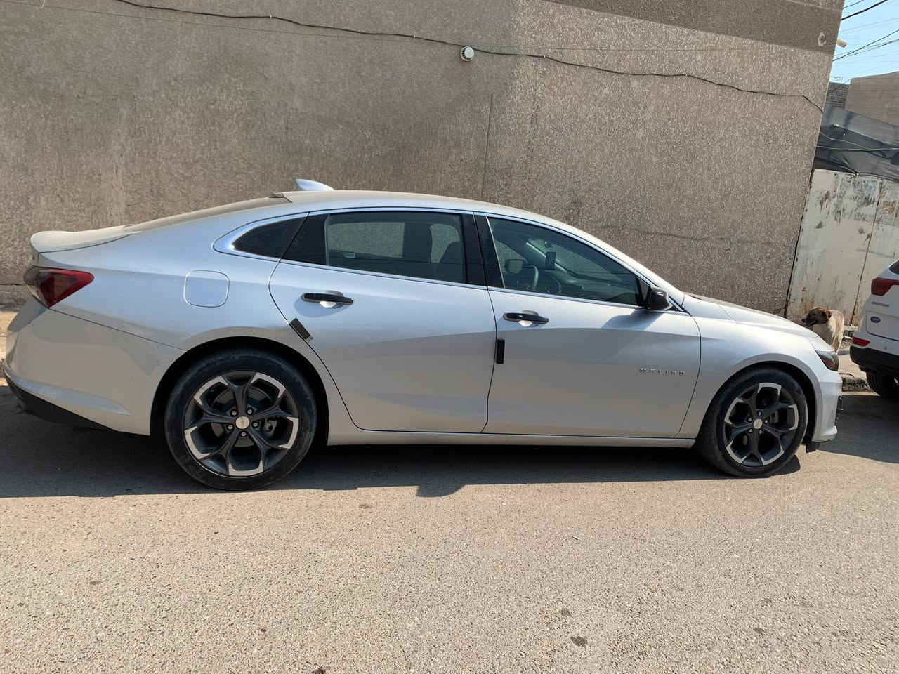 سلام عليكم
ماليبو 2022
مواصفات
شاشه كار بلي بصمه
تشغيل عن بعد تبريد قطعتين سياره كامله مكمله نضيفه مال جناي حادث سياره جاملغ وربع بنيد كما موضح بل صور ول ايرباك ستيرن طاك فقط ومرجع سستم وكاله ماشيه 41 الف كيلو السعر 149 وبيها مجال سياره حيل
ضيفه تجي وتشوف للتواصل ***********
