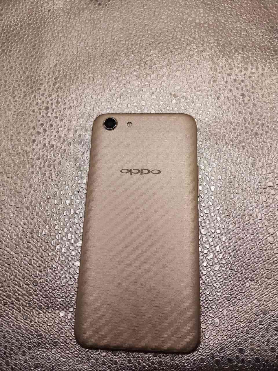 ثلاث قطع موبايلات شرط الشغل  كلهم 60 الف


**إذا كنت صاحب هذا الإعلان وتريد حذفه لأي سبب، رجاءا أرسل رسالة إلى الدعم الفني**