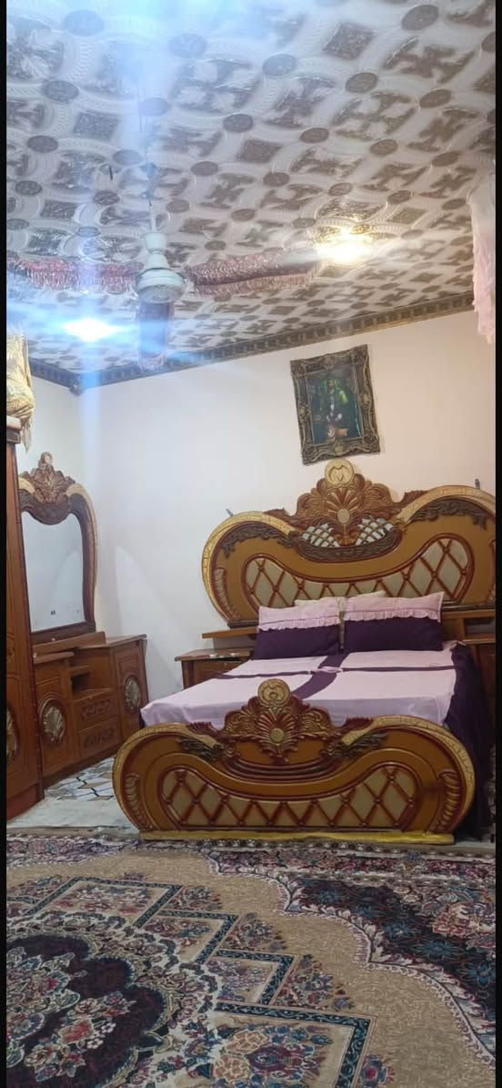 سلام عليكم بيت لبيع في حي سبل الاولئ قرب مولد بهاء مساحة ١٢٠متر الاستفسار ***********
