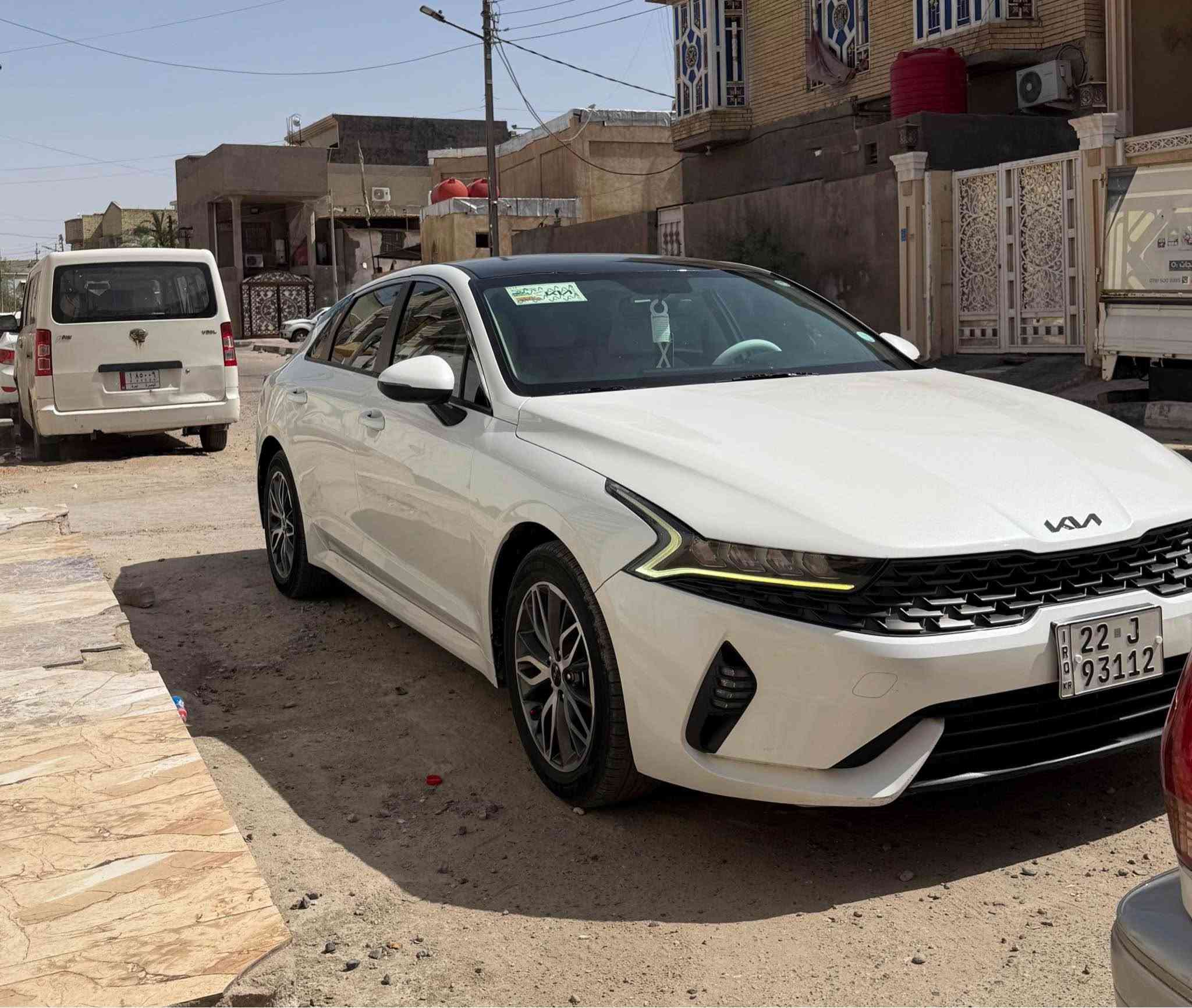 اسلام عليكم كي 5 موديل 2022 خليجي جديده كلش 
محرك 2500 مرغوب بانزين عادي رقم اربيل بسم ولد بغداد ايريد تحويل ماشيه 85 كيلو متر شاشه كبيره كامره دواره حساسات خلفيه لد امامي لايت زنون بلاد اربع عدسات  شاشه عرض كار بلي بيهه بارد بل داير الوره قليل وربع قبق الصندوك صبغ وبنيد صبغ بدون حادث صبغ فقط والشراي يجي يكلب وعندي سونار بيهه السياره ع وضع شركه جديده كلش السعر 169 ماكو هيج سعر والياخذهه بل عافيه عنوان بصره شط العرب الاستفسار *********** البصرة, العراق
