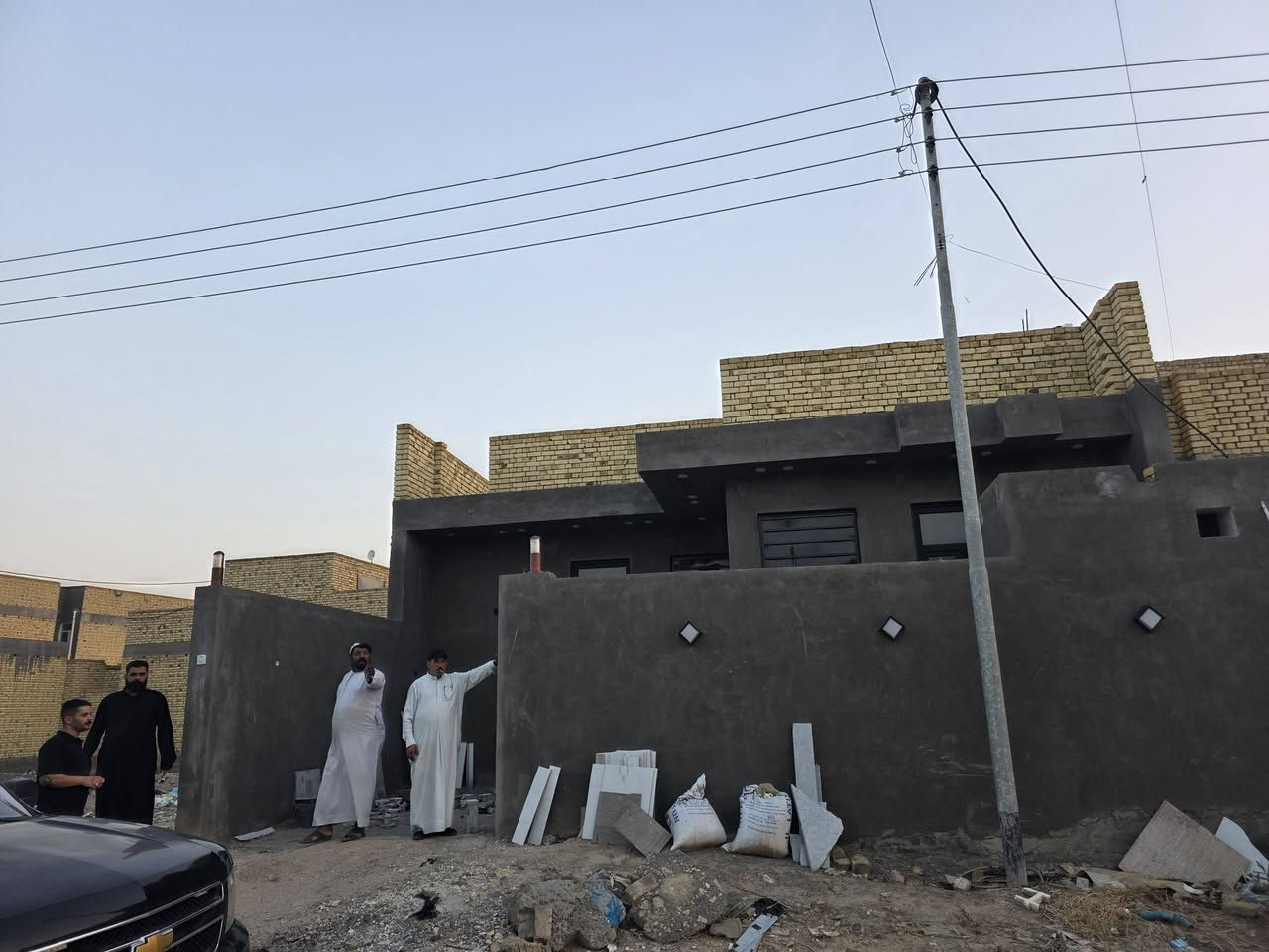 بيت زراعي مساحته 200 يحتوي على غرفتين واستقبال بناء حديث كافه الخدمات
قرب الحولي مال الاسكان الصناعي
***********

