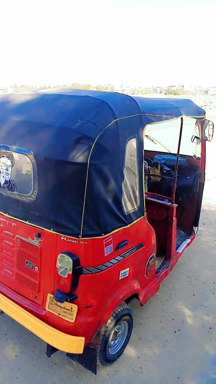 السلام عليكم 
تكتك tvs 2018 
اوراق كاملة أصولية 
تكتك نضيفة وكاملة حلوه 
بيها مكينه 20
 لا بيها خياس ولا لحيم صبغتهة حلوة 
 كهربائيات شغاله نكره سلف
تخم تاير جديد وبريكات جدد 
 بيها مسجل ودمام مربوط سوه
 دوشمه جادر كاعيات
 تكتك كاملة ربع ما ذب عليها 
مكاني بغداد الغزالية 
السعر 3 ونص / 3.500 وبيها مجال حك جيه 
رقم ***********
