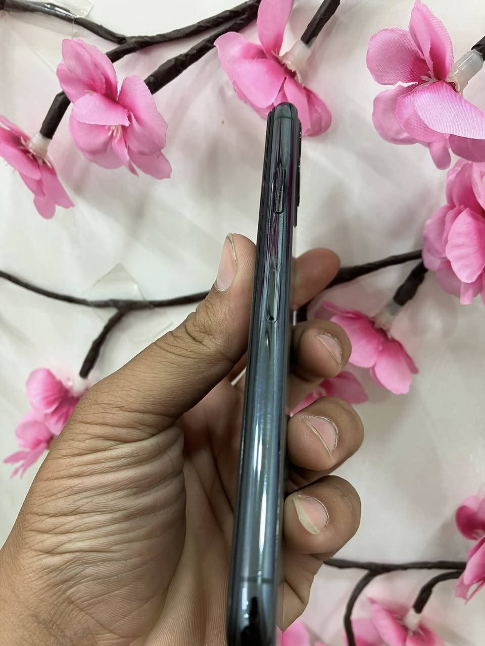 السلام عليكم اخوتي
11 pro max’s 
مبدل شاشه اصليه 3 خيارات 
بطاريه 73 ماتصرف 
سعره 300
مكاني بغداد مدينه الصدر 
ويوجد توصيل داخل بغداد 
***********
