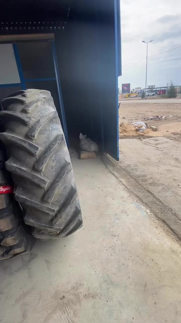 34/4/18
زوج مستعمل
تك بي ضربه ومخيط والتك الثاني نضيف حيل 
الشيف مالتهن عالي 80/100
سعرهن 400
التك الما مضروب سعره 250
والتك المضروب سعره 150
***********
