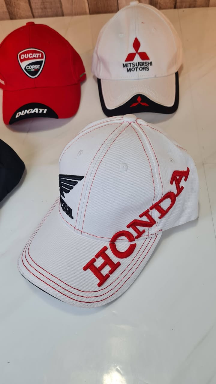 کڵاوی بڕاندی ئۆتۆمبیل 
نرخی 10 هەزار


**إذا كنت صاحب هذا الإعلان وتريد حذفه لأي سبب، رجاءا أرسل رسالة إلى الدعم الفني**