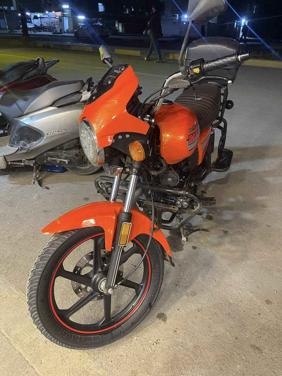 السلام عليكم دراجه دايوان للبيع مديل 23كفاله عامه برغي ما مبدل بيها دراجه رقم وسنويه فقط استلام لوحات تستلم وتحول تحويل ثاني يوم دراجه جاهزه من كلشي مابيها نقص برغي الشراي يتصل السعر 1950وبيها مجال قليل كلش الي حاب والشراي يتصل خاص مغلق ***********
