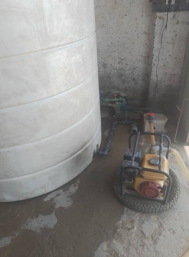 سلام عليكم محطه ماء ارو البيع ام ثنين متر مع خزانات ماء ابو 5000العدد 2تانكي السعر 2ونص مليون وبيهة مجال العنوان كوت الاستفسار ***********
