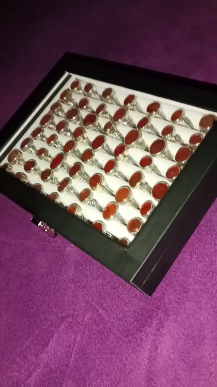 خواتم فضه عيار، 925شغل يدوي مع حجر العقيق اليماني الأصلي
للتواصل أو الاستفسار على الرقم التالي https://wa.me/905364889020


**إذا كنت صاحب هذا الإعلان وتريد حذفه لأي سبب، رجاءا أرسل رسالة إلى الدعم الفني**