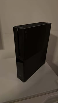 اكس بوكس وان فات نص تيرا سعره 90الف قفل  07705034961 متوفر توصيل