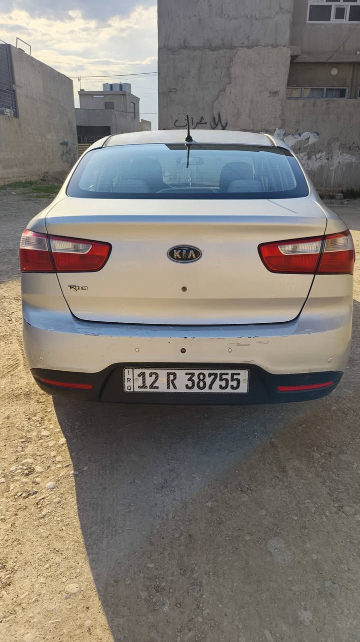 السلام عليكم
كيا ريو للبيع 
موديل 2013
رقم نينوى جديد مسطرة
المواصفات تحكمات استيرن
كروز سرعة جامات كهرب
شاشة ايباد كاميرا دوار
السنوية بأسمي 
ثلاث قطع صبغ 
باب السائق بي معجون وصبغ
البوند مطوز
جاملغ اليمين امبدل ومصبوغ 
السقف بداية تقحيل
وبيها بعض الملاحضات
المكينة جيدة لاصرف ولا نفخ
الكير جيد لاصفنة ولاتأخير
شرط التبريد والتدفئة
مكان السيارة موصل حي التحرير
السعر 82 ورقة وبيها مجال بسيط
للاستفسار الاتصال على الاقام
اسيا ***********
كورك ***********
