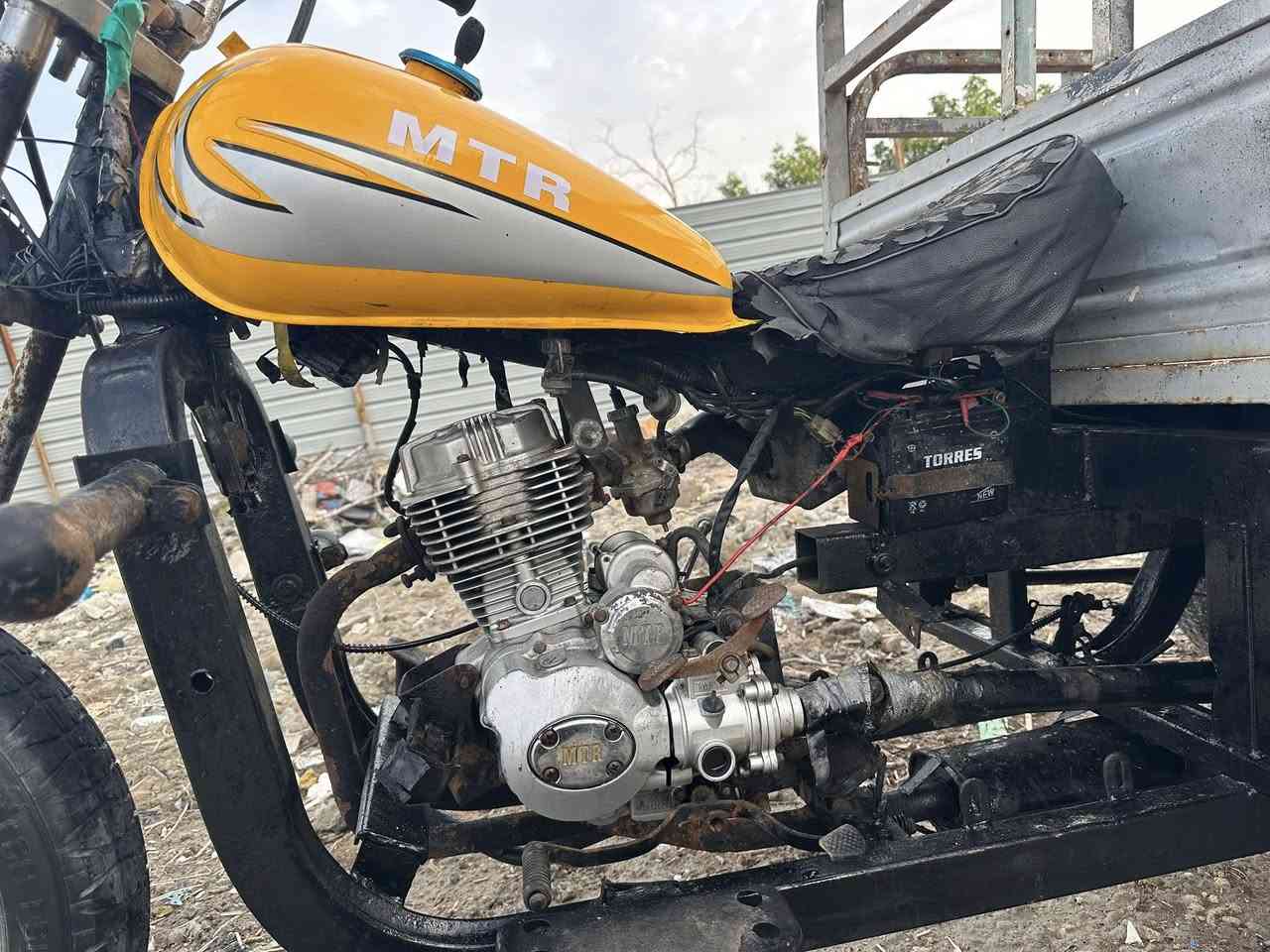 سلام عليكم ستوته امتيار ادوات شوفت العين محرك نضيف تانكي جديد كهربائيات شغاله لبدي صفاحي انضاف بس ارضيه تعبانه مكاني بصره ابو الخصيب العوجه السعر 375وبيه مجال الشراي يخابرني ***********
