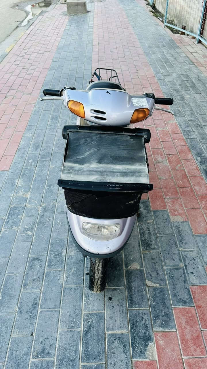 منغولي شغاله كله مابيه نقص دراجه نضيفه

سعر٣٠٠  بيه مجال

***********
