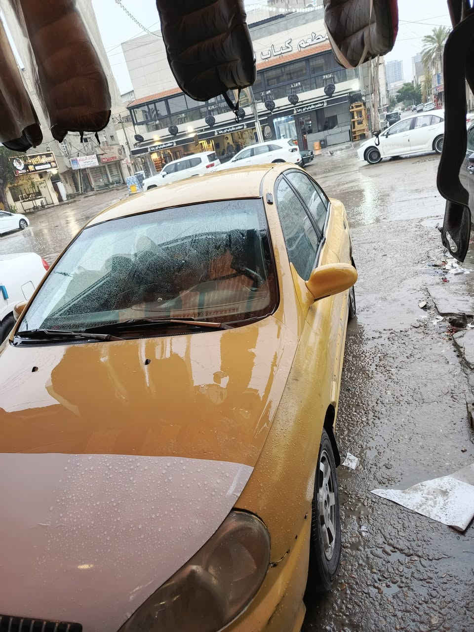 سلام عليكم كيه ريو 2001سياره جاهره عايزه بس صبغ داير جاملغ مشروع وطني عليه هيأه 350الف تنزل من سعر مكانه بغداد سعر 28ورقه تحويل مباشره رقم ***********
