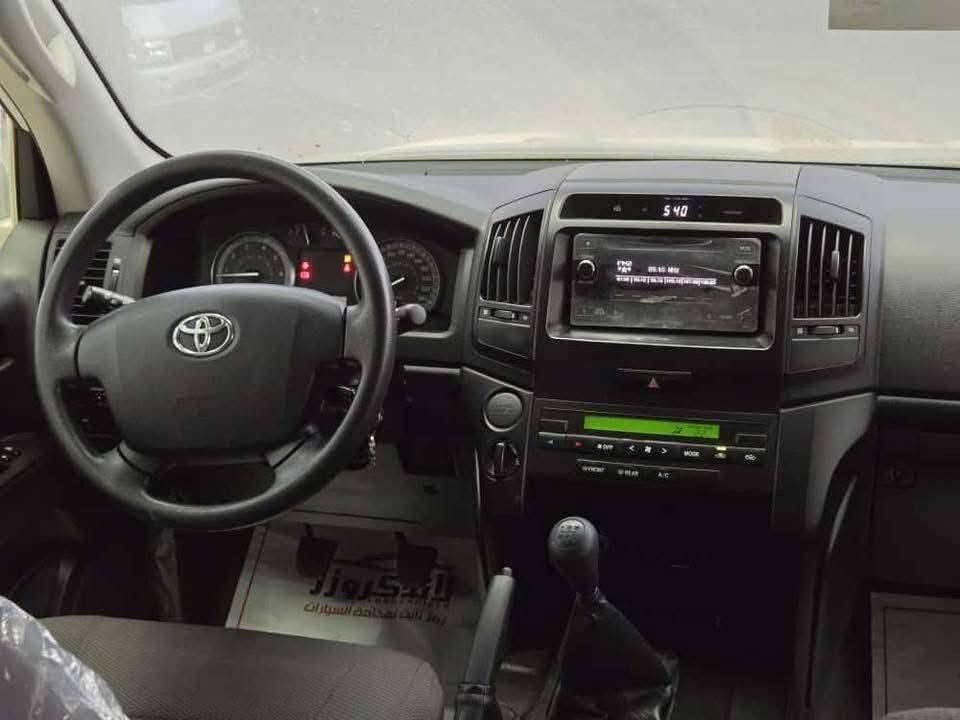 بسعر مناسب 🔥
تويوتا لاندكروزر 2013  (الوحيدة كل العراق)
المشي بس 92 ألف كم حقيقي
تايرات وسبير دانة وكالة
كلها 3 سويجات وكالة وياها
بيها 2 مفتاح كارت
القير والمكينة والدبل أكسل بشرط
المكينة ما شا الله بعده سبانة وما مفتوحة
السنوية لحد 2030 جديدة
باسمنا
السعر :: اطلبة بالتعليقات يصلك خاص 📩
لمعرفة السعر :: فقط علق على المنشور راح يوصلك السعر خاص


**إذا كنت صاحب هذا الإعلان وتريد حذفه لأي سبب، رجاءا أرسل رسالة إلى الدعم الفني**