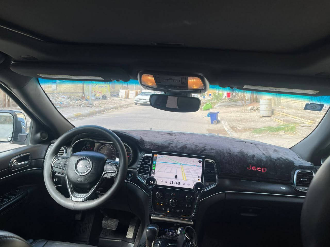 🚙 للمراوس بتاهو| جيب شيروكي ليمتد 2017

✔️ الموديل: 2017
✔️ الفئة: ليمتد (Limited) – فل أوبشن
✔️ المحرك: 3.6 لتر V6 Pentastar بقوة 295 حصان
✔️ ناقل الحركة: أوتوماتيك 8 سرعات
✔️ نظام الدفع: دبل (4×4)
✔️ مقاعد جلد فاخر مع تدفئة
✔️ مقاعد كهربائية مع حفظ وضعية السائق
✔️ شاشة لمس مع كاميرا خلفية
✔️ فتحة سقف بانوراما
✔️ تشغيل بصمة وستارت عن بُعد
✔️ حساسات أمامية وخلفية
✔️ مثبت سرعة
✔️ دخول ذكي بدون مفتاح
✔️ جنوط ألمنيوم 20 إنش
✔️ مكيف أوتوماتيك ثنائي التحكم

🔥 سيارة نظيفة ومواصفاتها عالية، جاهزة للاستخدام.


**إذا كنت صاحب هذا الإعلان وتريد حذفه لأي سبب، رجاءا أرسل رسالة إلى الدعم الفني**