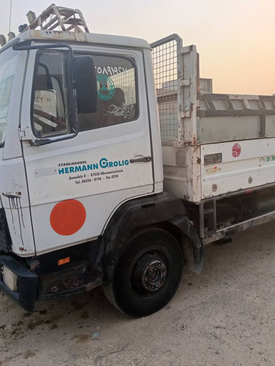 السلام عليكم البه البيع طول 6وربع محرك بدون تنقيص ابلدي 6سلندرعادي كير 5نمرالسياره رقم فحص صلاح الدين دافع كمرك بس اترقم كير وكسل شرط السعر 90 وبيهه مجال الاتصال على الرقم***********
