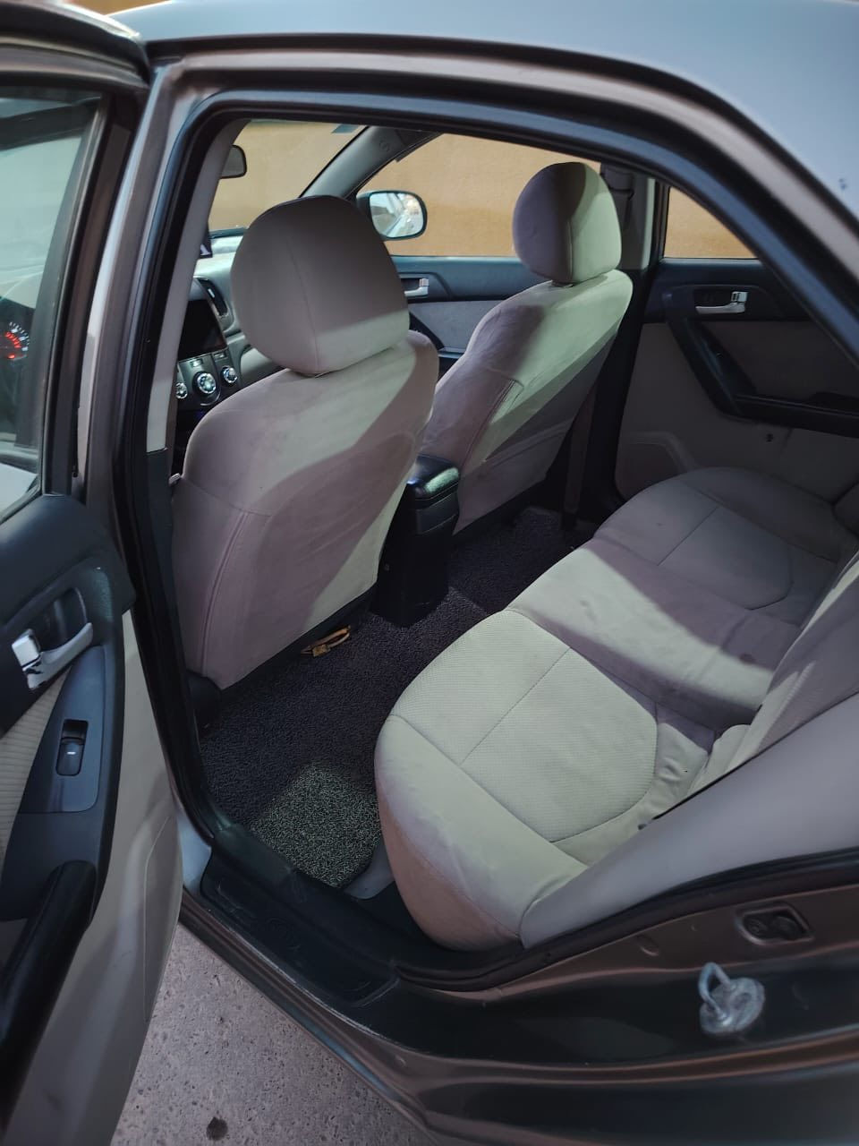 ‏سلام عليكم كيا فورتي وارده أمريكي مديل 10 ضرر جامرلغ خلفي بدون داخل بدون إرباك بيها صبغ اقل حزام مكينة 2000 دوش السعر 79 مكان السيارة ديالى مكينة كير صدر كله جديد سنوية هزة أرقام جديد رقم السيارة بغداد مكينة كيرمال حاويه جديد (***********
