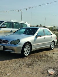 مرسدس البيع سياره كفاله من ضربه تبريد شقل ثلج كير محرك كفال موديل 2001...