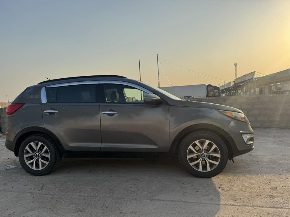 كيا سبورتج 2015    كير ومحرك مكفول شرط جديده  سياره جاهزه من كلشي 
السنويه 2030
السعر110$ 
***********
فقط اتصال
