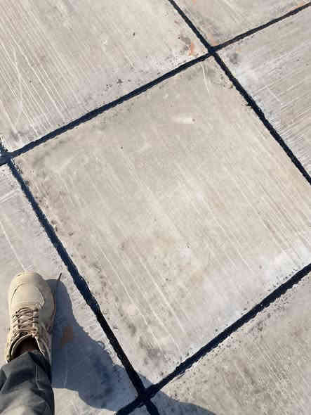 سلام عليكم شغل سطوح تطبيك شتايكر وزفت وفلانكوت وماستك ونايلون زراعي وزميج هذا رقمي ***********
