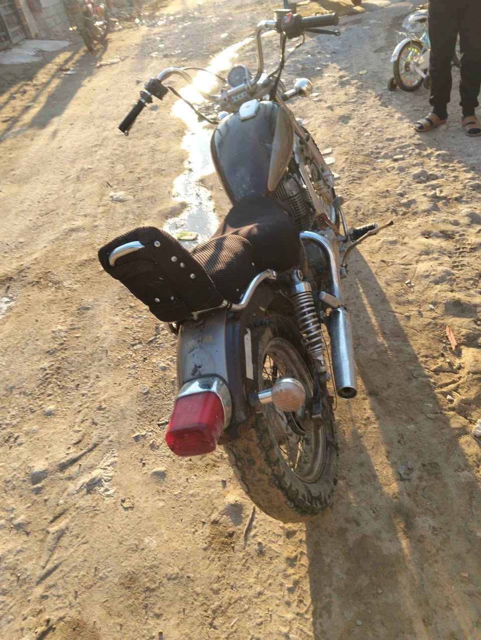 السلام عليكم دراجة للبيع مكاني
ديالى بعقوبة بهرز السعر 225بيهة مجال قليل الدراجة بس تلحم الصالنصة وا تطلع بيهة دراجة خير 
من الله التصال ‏‪0774 078 6415‬‏
