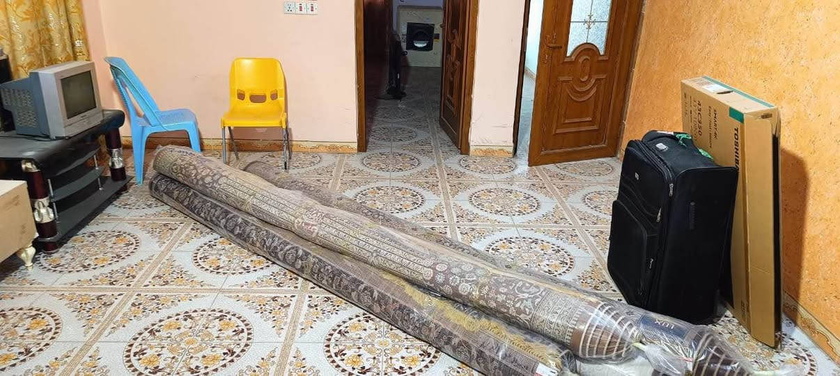 دار للبيع مساحه 200 متر واجه 10طابو ملك 
العنوان واحد حزيران قرب جامع الصفا 
للاستفسار *********** كركوك, العراق
