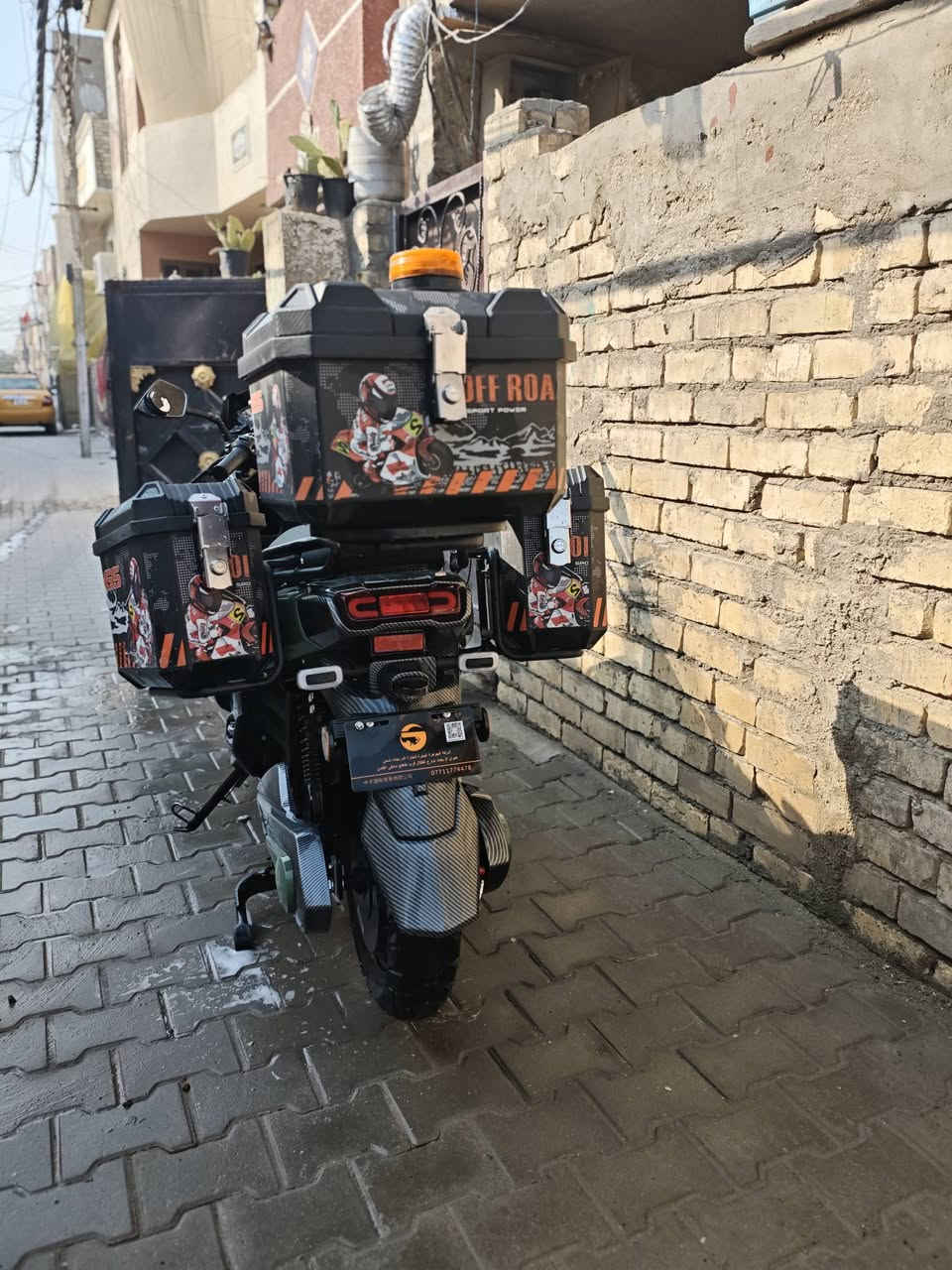 للبيع
اباتشي الرحالة  غنية عن التعريف لون مميز زيتوني دراجة مصفحة وكاملة كلة حديد داير مدايرها ينطية جمال وحماية الها 
دراجة نضيفة استخدام كلش قليل شخصي 
.نظام بريك هيدروليك abs دسك امامي خلفي 

بطارية ليثيوم ٤٠ امبير 27 فوووولت ملف 2500
تنطي بلشحنة الوحدة اكثر من ٧٠ كيلو..
 تحتوي ٣ جنط بلاد مثل موضح بصور 
اانارة لد حلوة بلنسبة لللايت واني وحاط نشرة تنبيبية للسيارات 
بصمة تشغيل عن بعد ونظام كامل حماية سرقة وشاشة ديجتاال تطلع  الاعطال وشحن بشاشة وشاحنة وmp3 وبيها اصوات لتنبية بلازدحامت تكدر تسوي بيها صوت هواي مواصفات وبصمتين و٢سويج 
٣ نمر تجي بيها وبيها R ترجع بك هواي امور

سعره ١٦٥٠ ملبون ٦٥٠ 
مكان بغداد الاسكان  ***********
