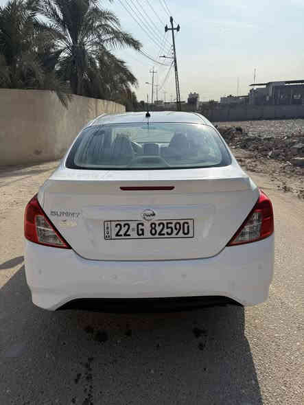 نيسان 24 سياره مكفوله من الصبغ والضربه 119
***********
